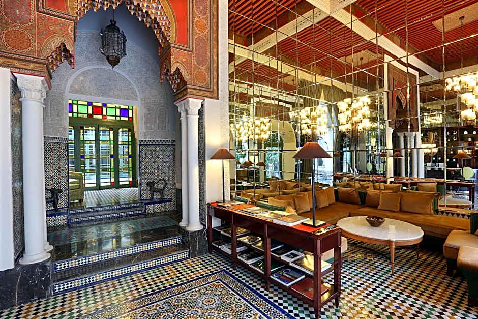 Mirrored gathering room - Riad Fex